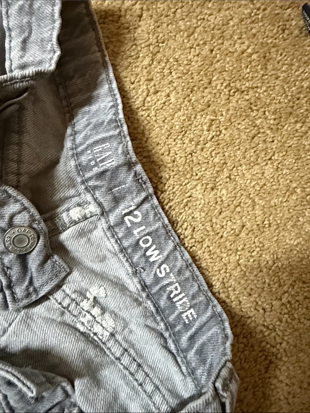 GAP Gray Floral Embroidered Wide-Leg Jeans
